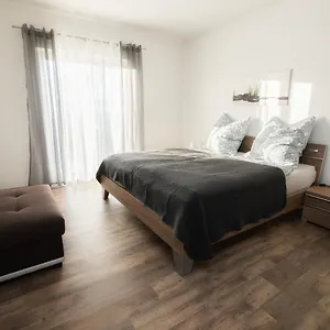  Apartment Bergäcker